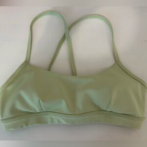 Alo yoga Airlift Intrigue bra